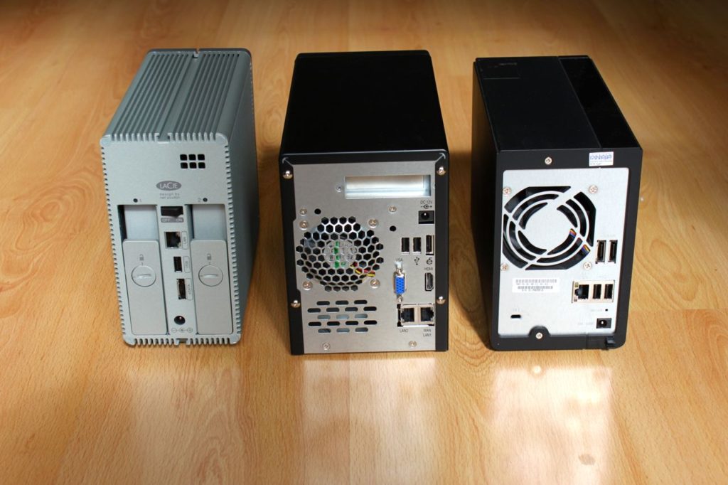 2bigNAS N2800 TS219 arriere 1024x682 Thecus N2800, le NAS 2 baies le plus rapide au monde ?