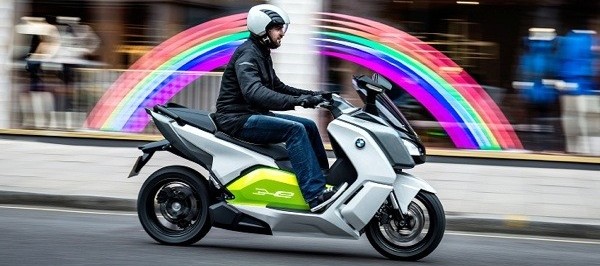 BMW Concept e sur route Scooter   BMW Concept e